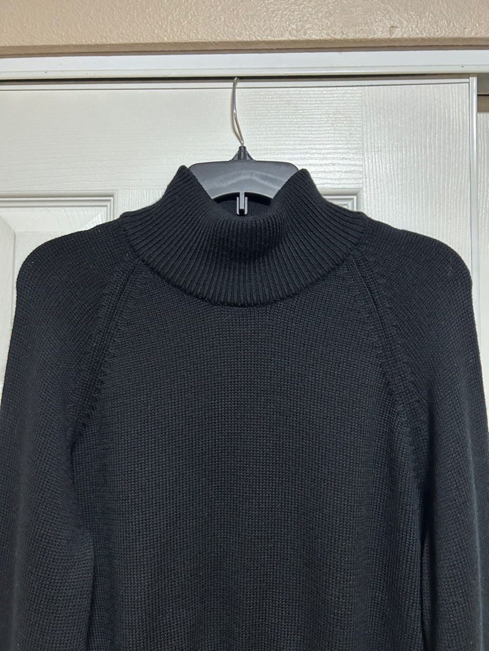 Quince Australian Merino Wool Cropped Mock Neck Sweater Black - Size Medium - Picture 4 of 7
